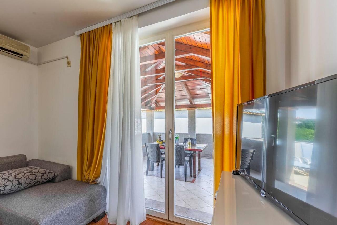 All Seasons Apartment Pula Eksteriør billede